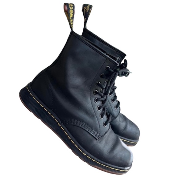 Dr. Martens Shoes - Dr. Martens Newton leather DM’S Lite black Temperley lace boots Size 38 M-6 W-7